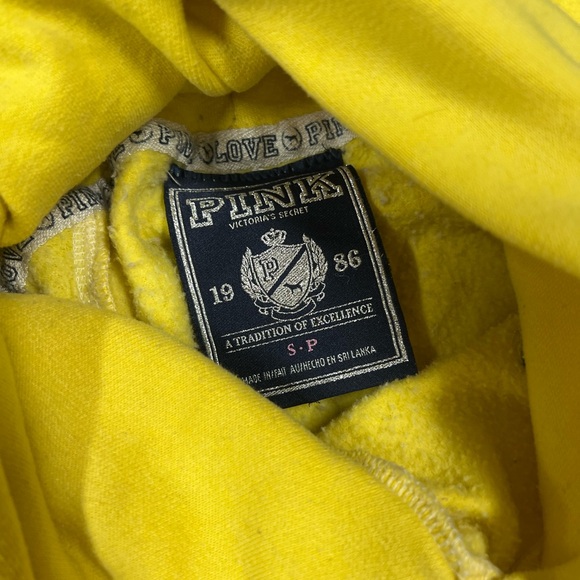 Y2K Victoria's Secret PINK yellow hoodie with embroidered dog and hearts - Picture 3 of 4